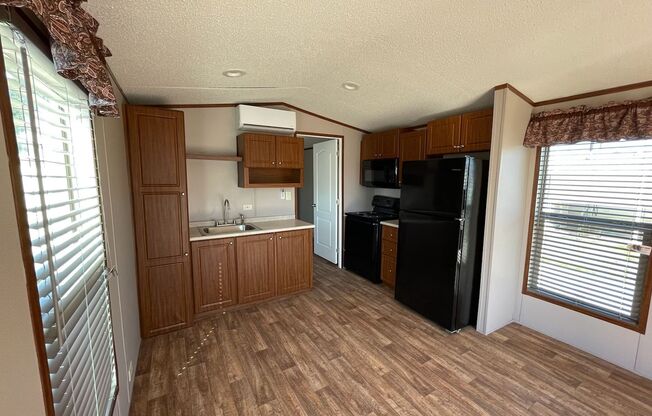 1 bed, 1 bath, 384 sqft, $795, Unit C-31