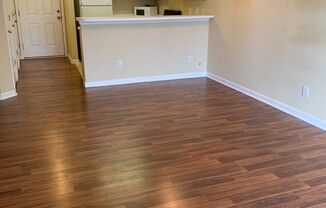 3rd Floor 2 Bedroom Condo with a Golf Course View