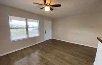 1 bed, 1 bath, 700 sqft, $1,250, Unit 272