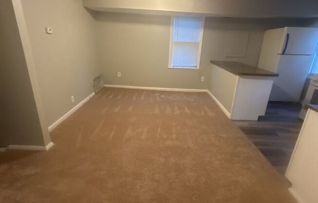 1 bed, 1 bath, $750, Unit Rear