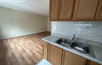 3825 PINE GRV