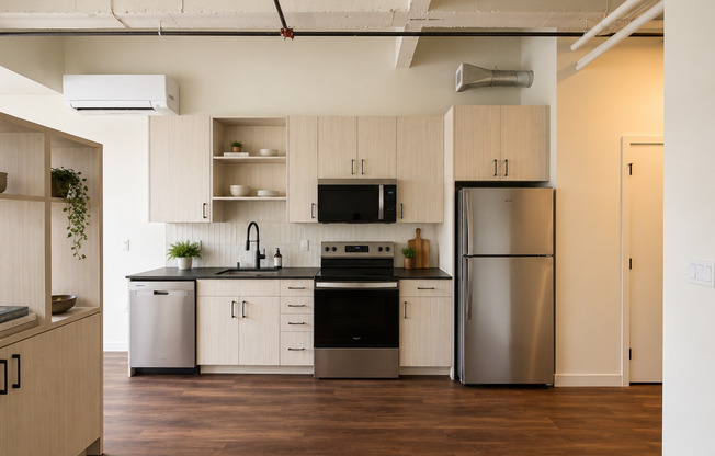 Studio, 1 bath, 563 sqft, $2,295, Unit 208