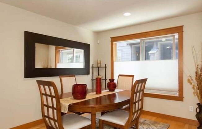 3 beds, 3.5 baths, $4,495