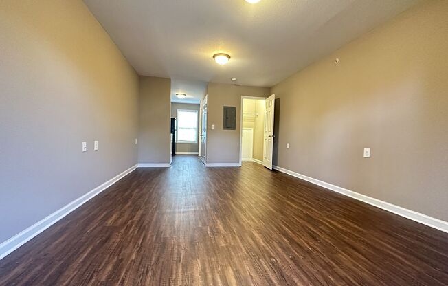 Studio, 1 bath, 179 sqft, $800, Unit 161-P Jack Miller