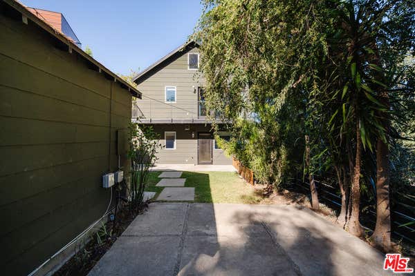 2300 BAXTER ST