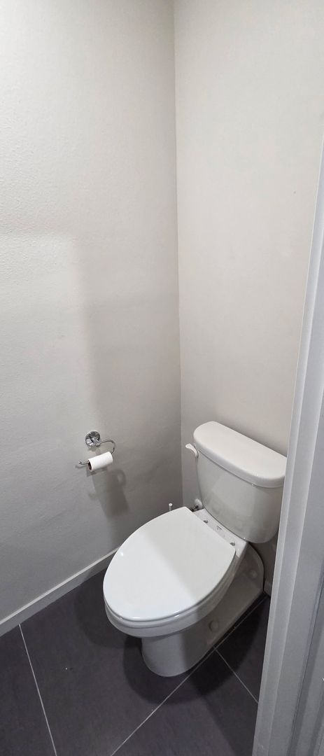 Studio, 1 bath, $1,350, Unit FURN 1