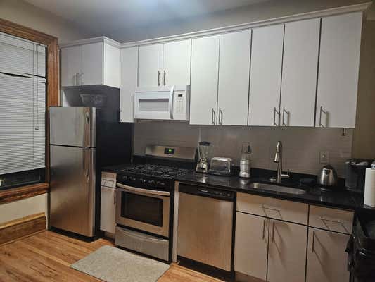 939 E 156 ST