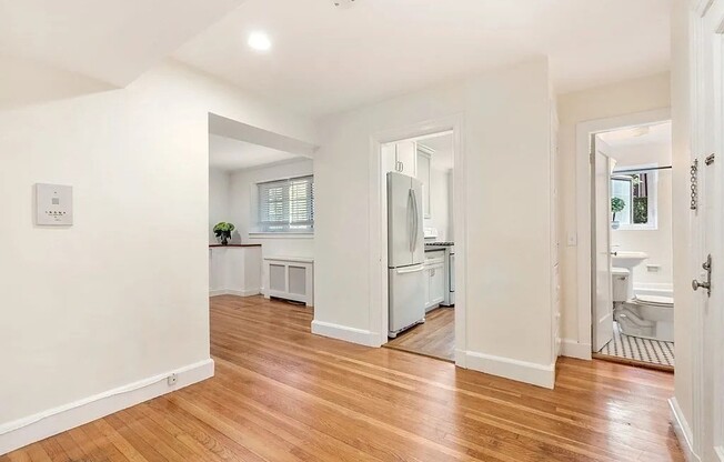 549 Centre St