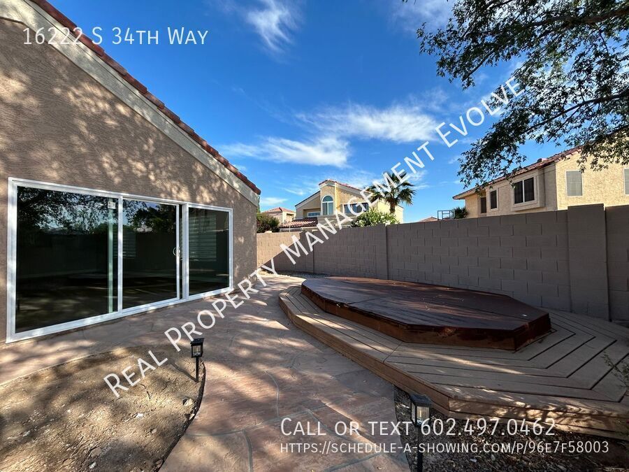 16222 S 34 WAY