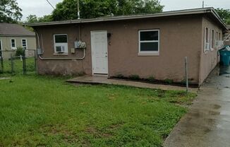 3 Bedroom, 1 Bath for Rent with NO HOA at 902 West Jackson Street Orlando FL 32805