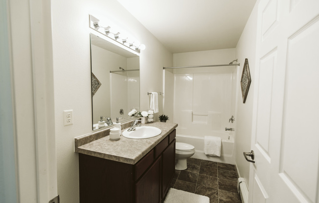 3 beds, 2 baths, 1,251 sqft, $1,550, Unit 4420-110