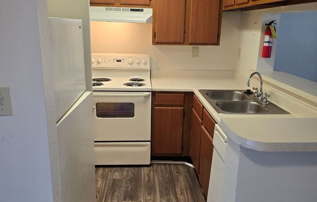 1 bed, 1 bath, 696 sqft, $825, Unit PG 1021