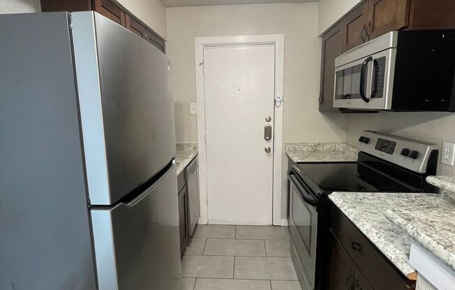 1 bed, 1 bath, 650 sqft, $1,050, Unit 105