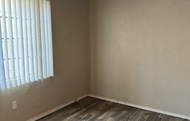 1 bed, 1 bath, 700 sqft, $850