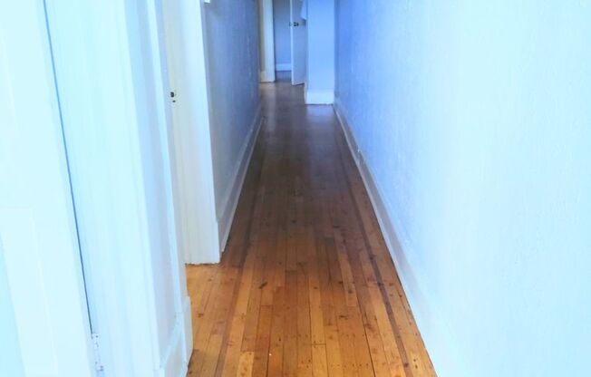 2 beds, 1 bath, $1,295, Unit 1