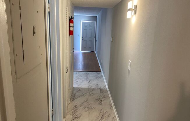 1 bed, 1 bath, 600 sqft, $725, Unit Apt #4