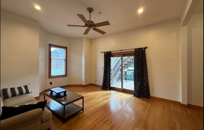 3 beds, 1 bath, 1,200 sqft, $2,900, Unit 1