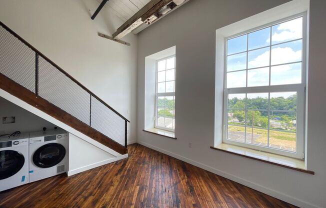 1 bed, 1 bath, 700 sqft, $1,525, Unit Unit 306 (Loft)