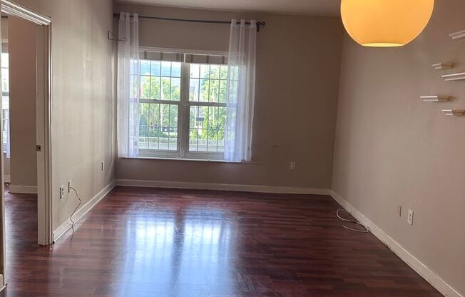 1 bed, 1 bath, $1,800