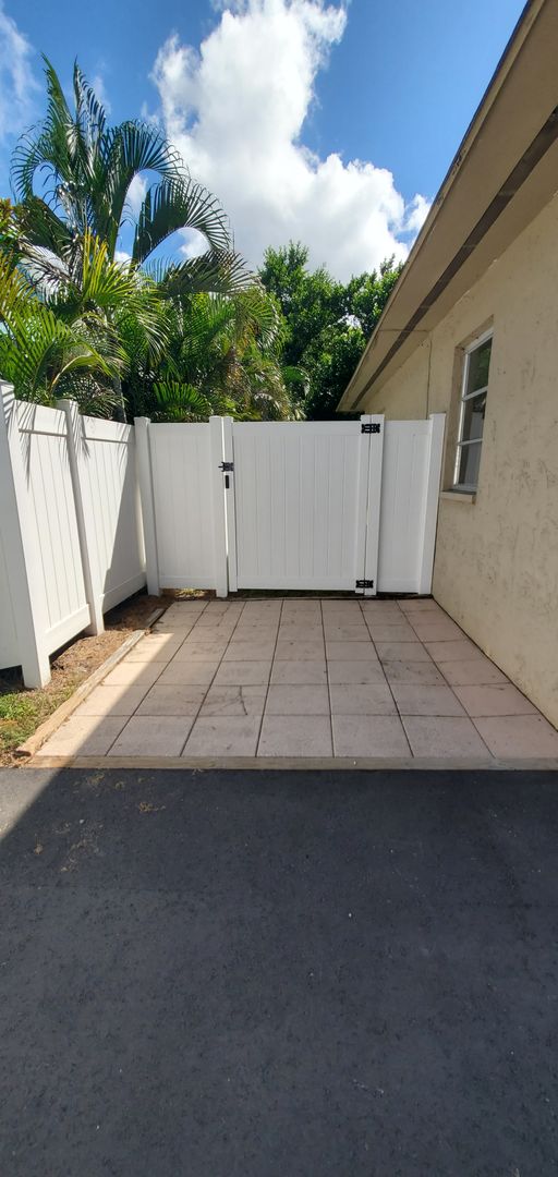 YOUR HAPPY PLACE IN DUNEDIN