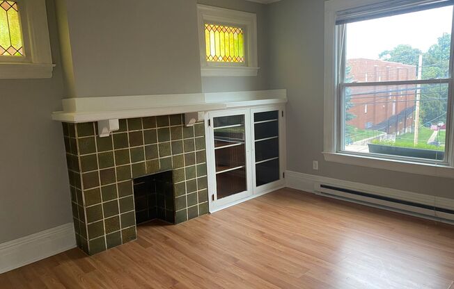 1 bedroom with Character!