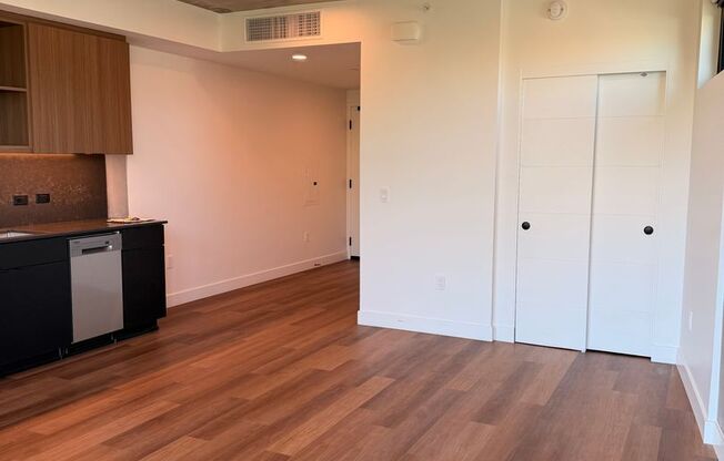 Studio, 1 bath, 468 sqft, $2,860, Unit 712