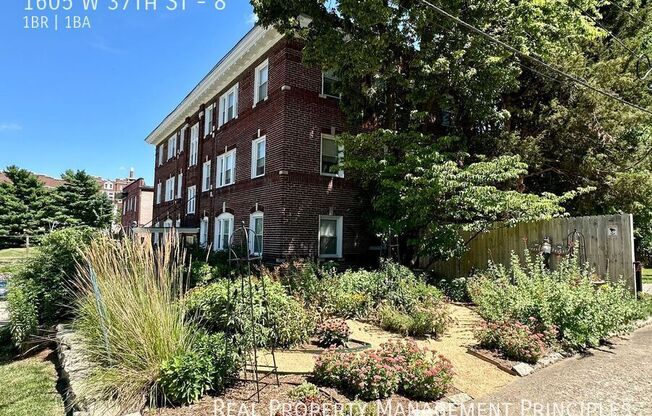 1605 W 37 ST