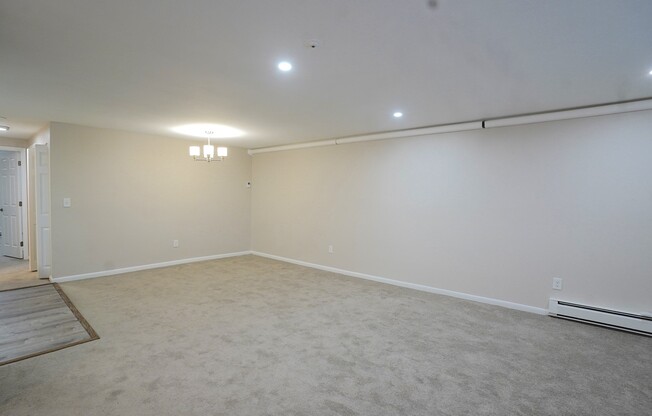 2 beds, 1 bath, 1,050 sqft, $2,500, Unit 2