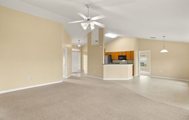 4Bedroom 2 Bath Home 2 car garage