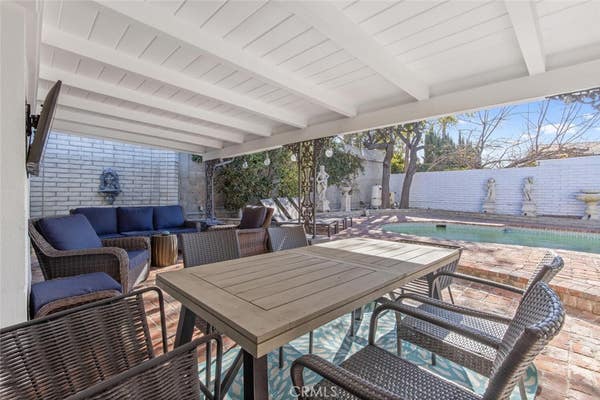 22444 VENIDO RD