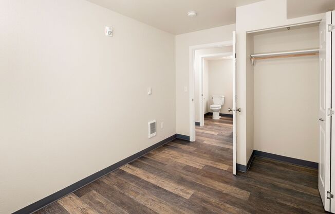 2 beds, 2 baths, 720 sqft, $1,695, Unit 209