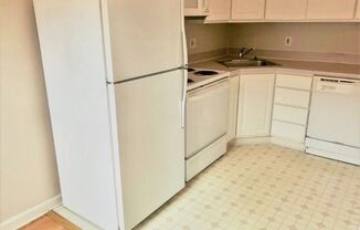 Studio, 1 bath, 575 sqft, $1,375, Unit 306