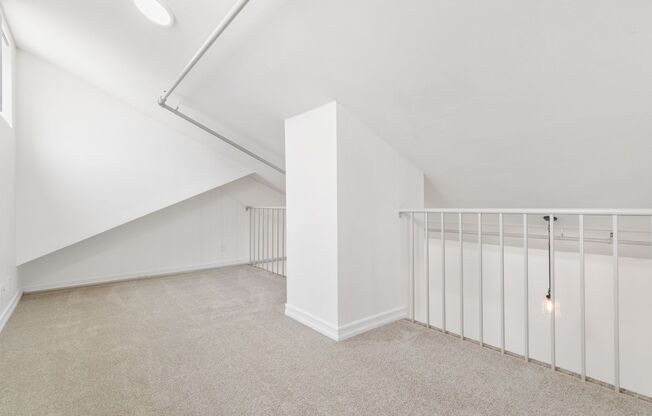 1 bed, 1 bath, 1,000 sqft, $2,450, Unit 431