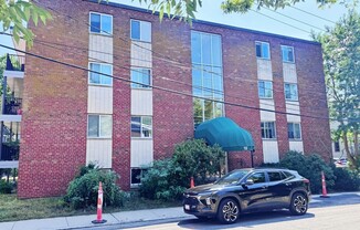 18 Pond Street