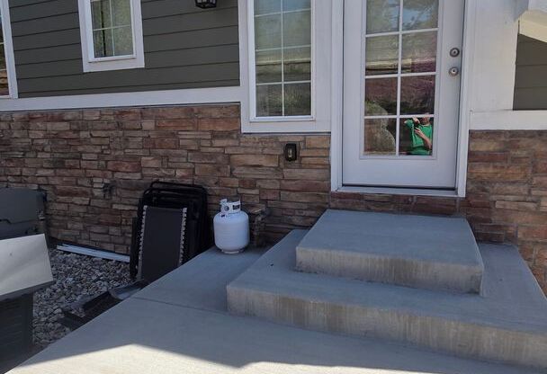 Modern 4 Bedroom 5 Bath Townhome - With Lots of Natural Light and Great Views!