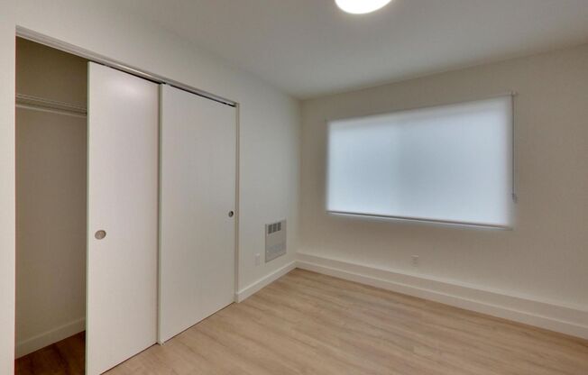 1301-1361 La Playa Street (1065r)