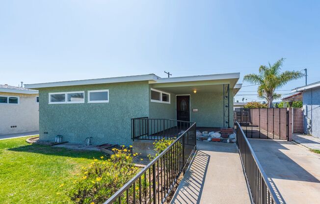Gorgeously Renovated Harbor City 3-Bed Gem