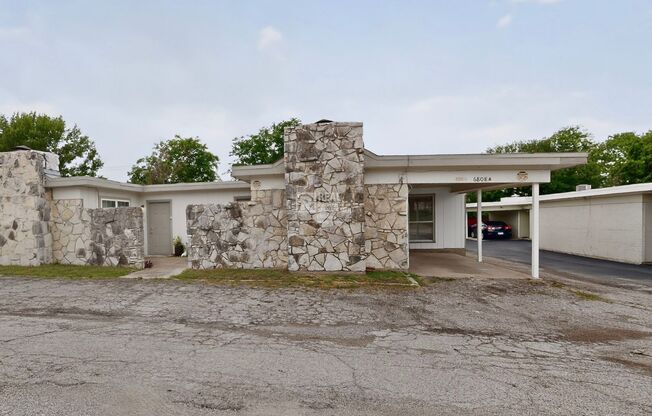 6808 Trail Lake Drive