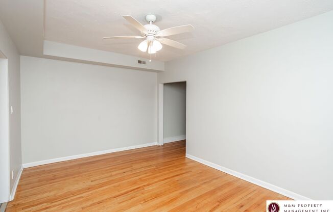 2 beds, 1 bath, $1,750, Unit 435-2S