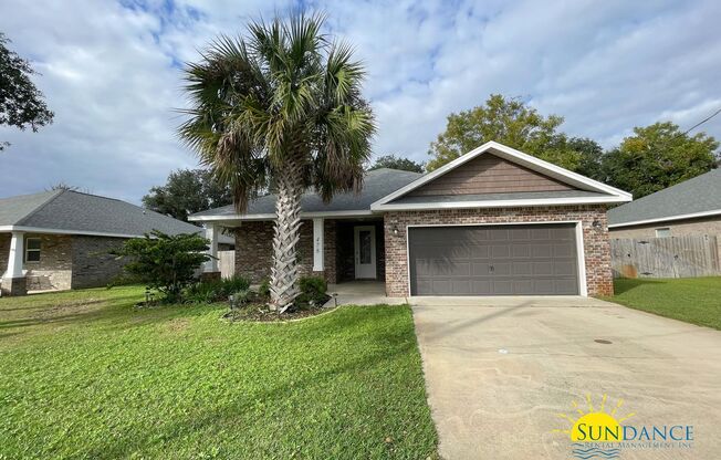 Gorgeous 3 Bedroom Home in Mary Esther!