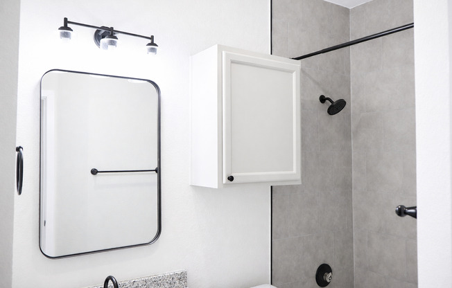 1 bed, 1 bath, 638 sqft, $1,100, Unit 4 - 412