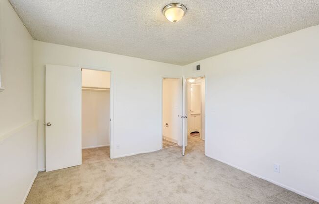 1 bed, 1 bath, 773 sqft, $1,300, Unit 65