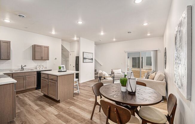 3 beds, 2.5 baths, 1,225 sqft, $1,750, Unit 7700-02