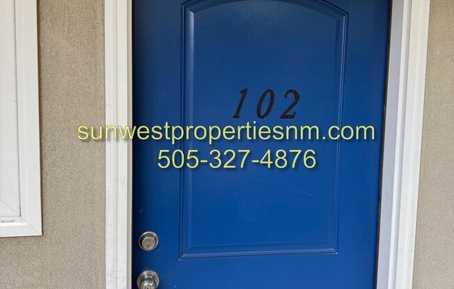 Dustin Ave. N. 2400 - Sunset House