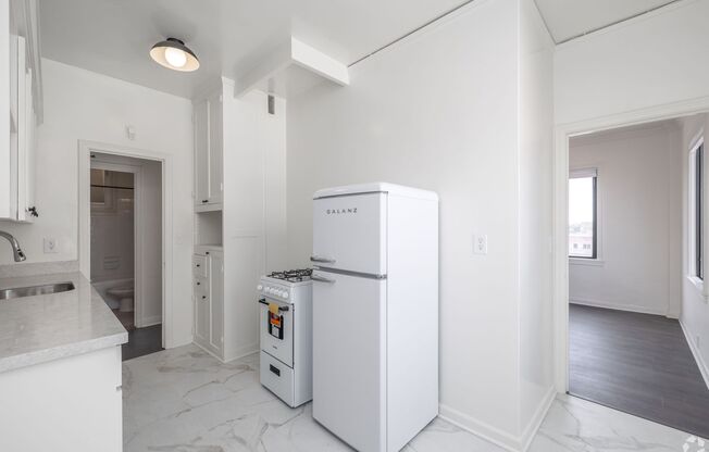 1 bed, 1 bath, 780 sqft, $1,985, Unit Unit 607