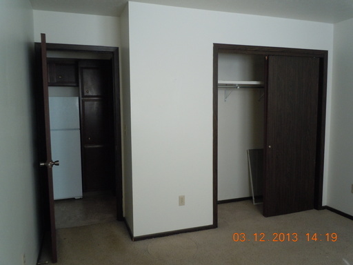 2 beds, 1 bath, $545, Unit 6B