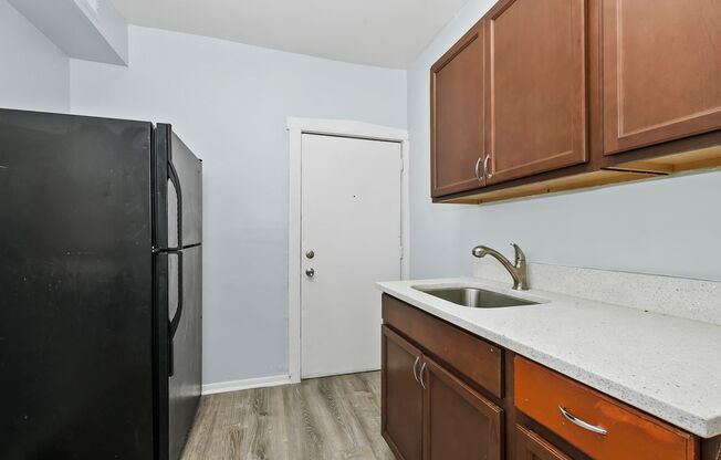 Studio, 1 bath, 650 sqft, $912.08, Unit 6100-2W