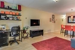 2 beds, 1 bath, 810 sqft, $3,000, Unit T35