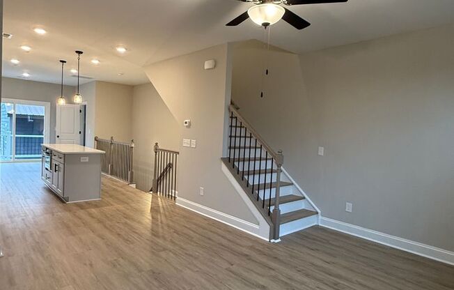 Brand New 3 level townhouse close to Uptown