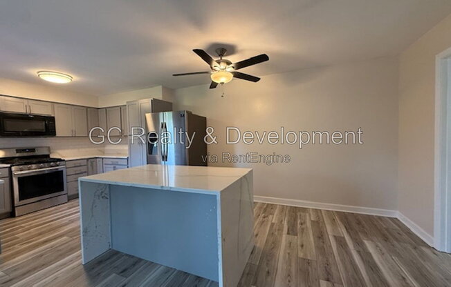 280 PADDOCK CIR